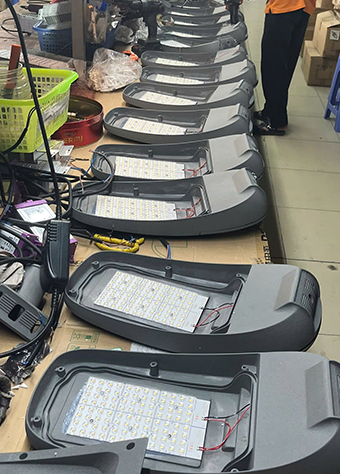 lá cong c đèn đường lá cong