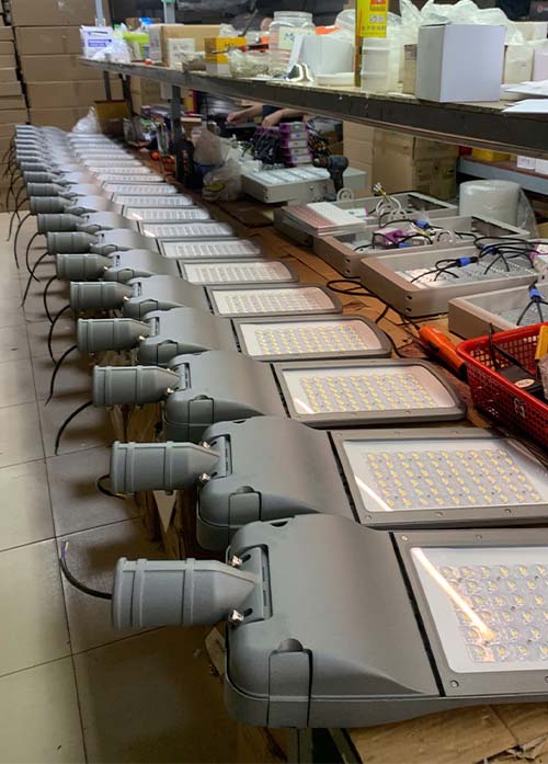 DD14 a đèn đường DD14 mặt trước