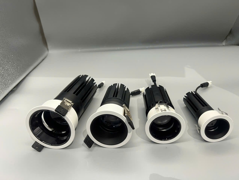 ĐÈN ÂM TRẦN CNC VIP CHỈNH HƯỚNG CHIẾU